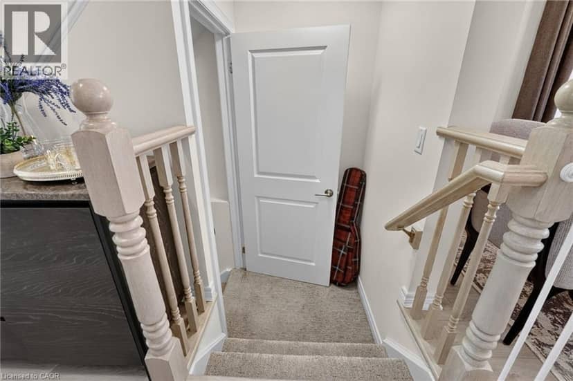 19 WILLOW Lane — photo 36 of 40