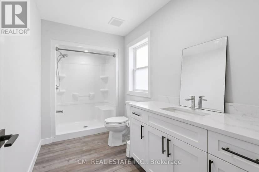 10B - 93 Eagle Street — photo 33 of 40