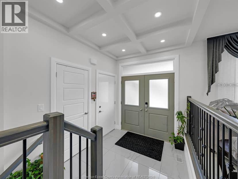 233 Sandybrook WAY — photo 2 of 40