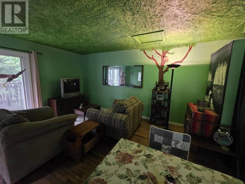 5383 Ellwood BLVD — photo 9 of 11