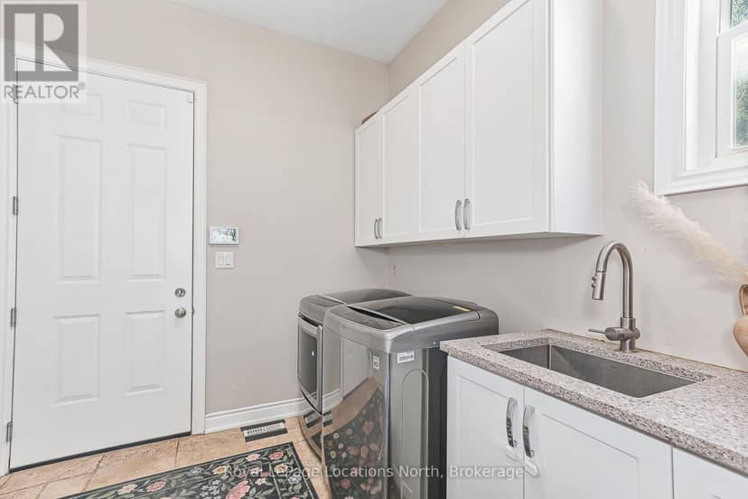 26 Spruce Street — photo 18 of 40