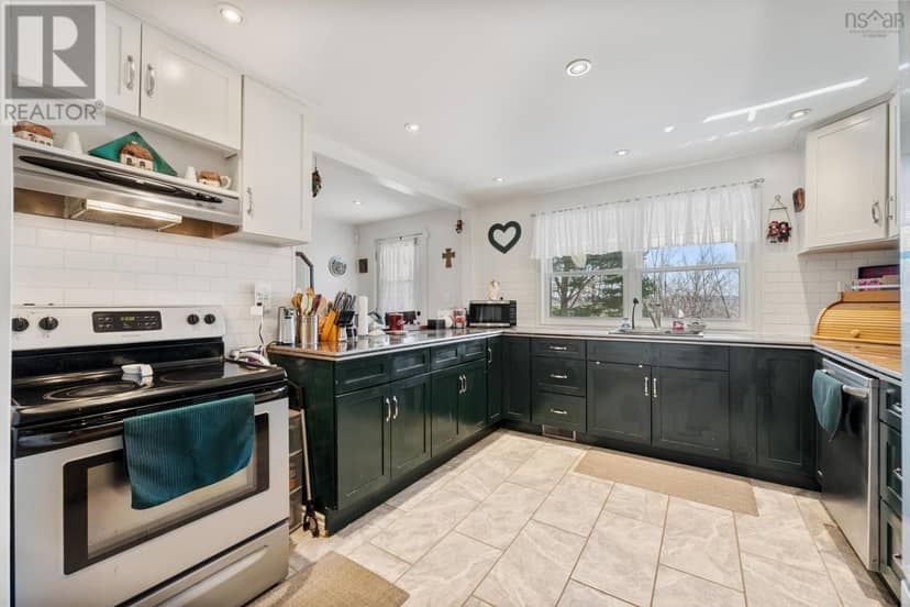663 Hampton Mountain Road — photo 13 of 40