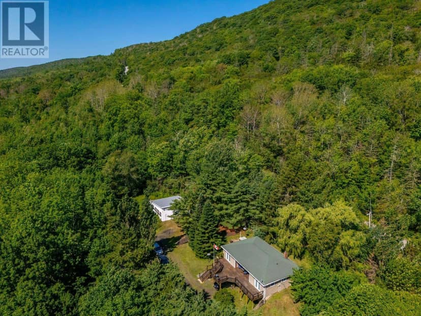 663 Hampton Mountain Road — photo 10 of 40