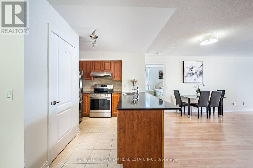 807 - 60 Disera Drive — photo 11 of 40