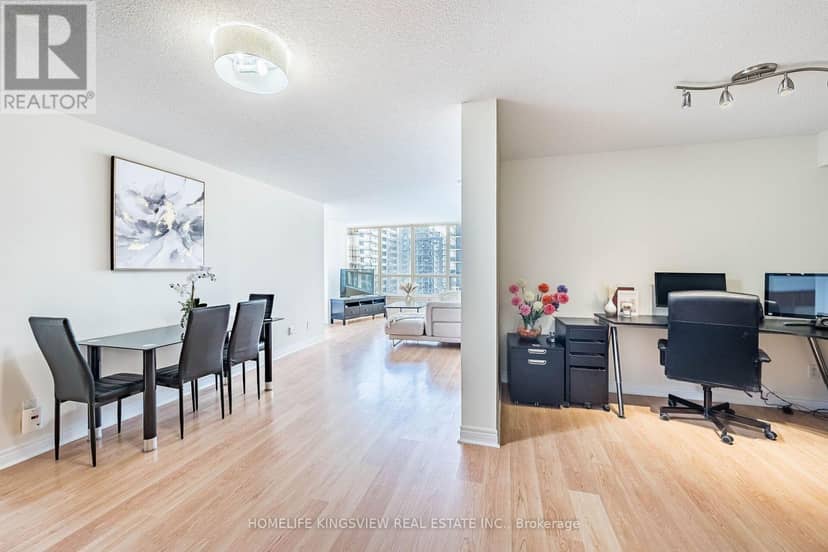 807 - 60 Disera Drive — photo 20 of 40