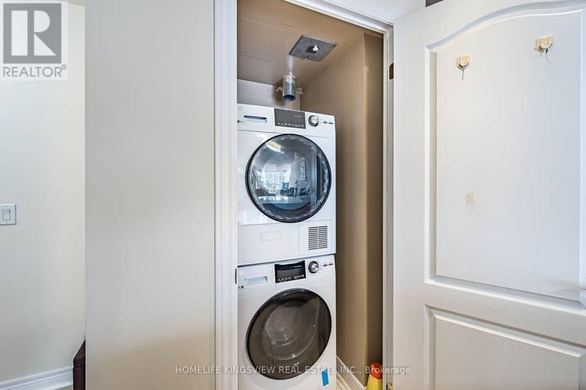 807 - 60 Disera Drive — photo 37 of 40