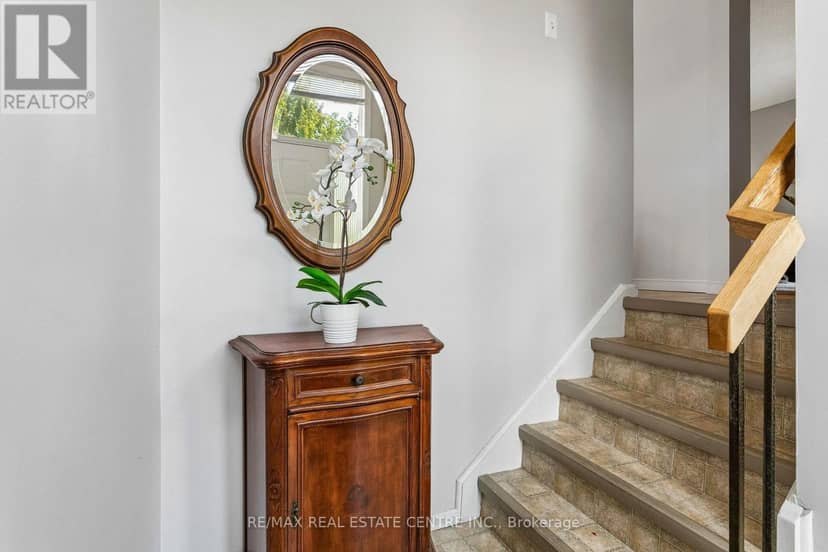 5 Hockley Path — photo 5 of 40