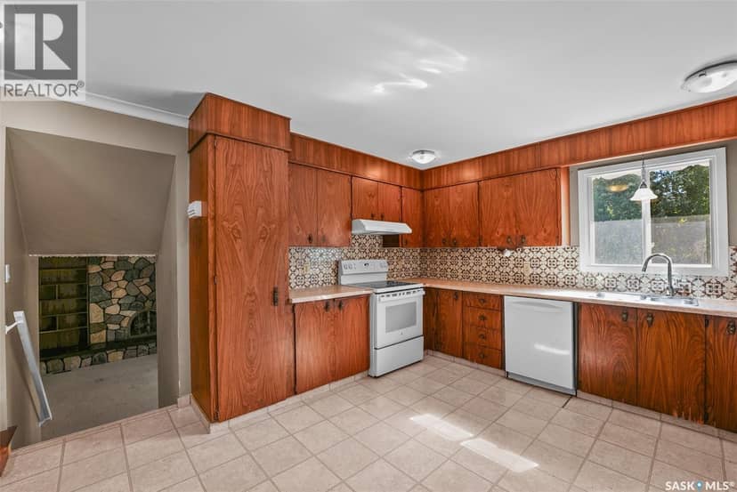 138 Mayfield ROAD — photo 10 of 33