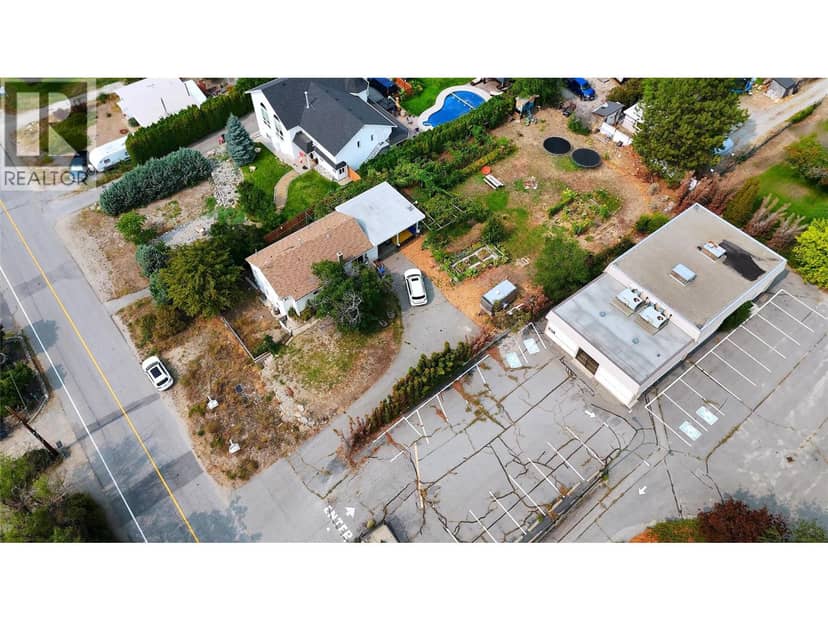 9704 & 9700 JULIA Street, Summerland