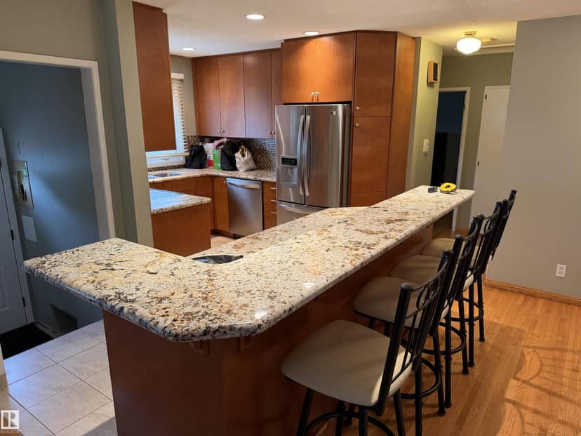 12124 51 ST NW, Edmonton, photo 3