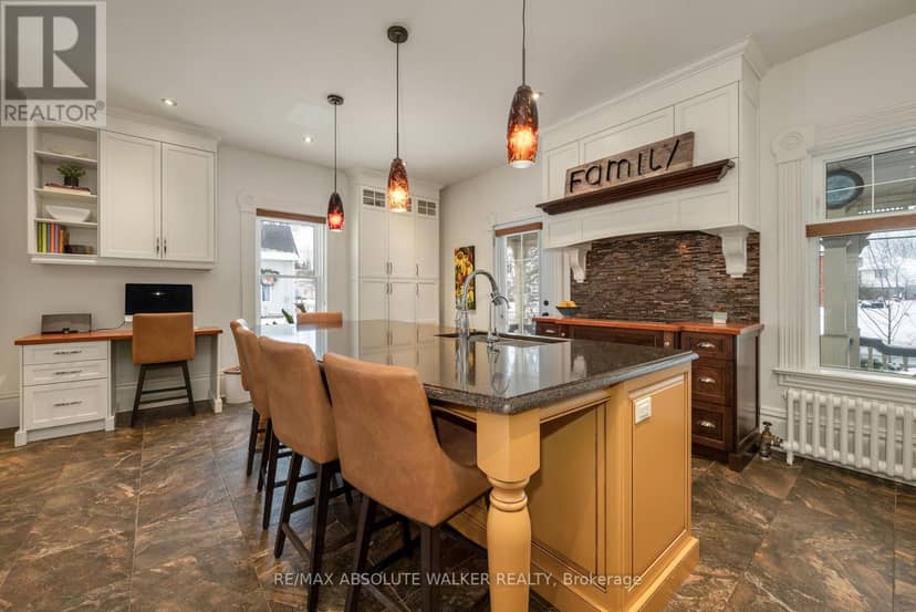 3302 Main Street — photo 10 of 40