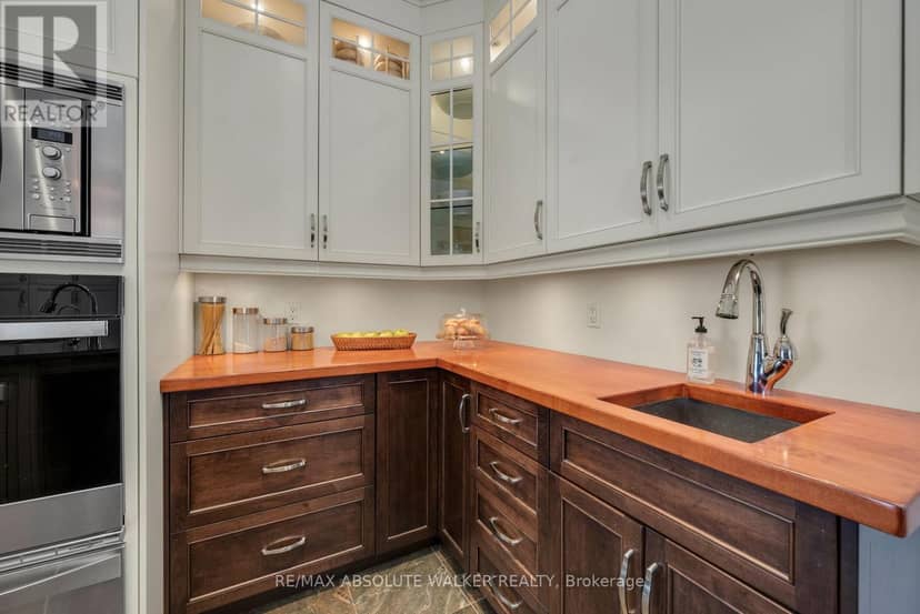 3302 Main Street — photo 11 of 40