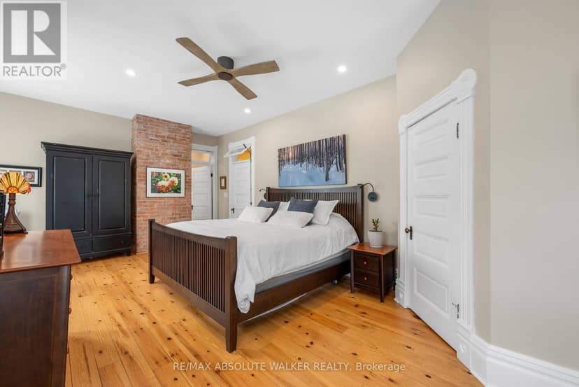 3302 Main Street — photo 22 of 40