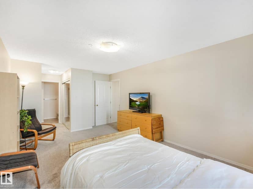 #114 10511 42 AV NW — photo 21 of 40