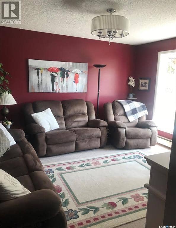 484 Stewart STREET — photo 12 of 18