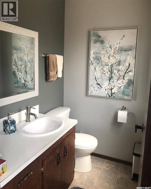 484 Stewart STREET — photo 13 of 18