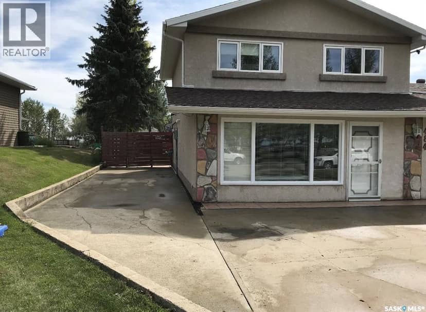 484 Stewart STREET, Kamsack, photo 2