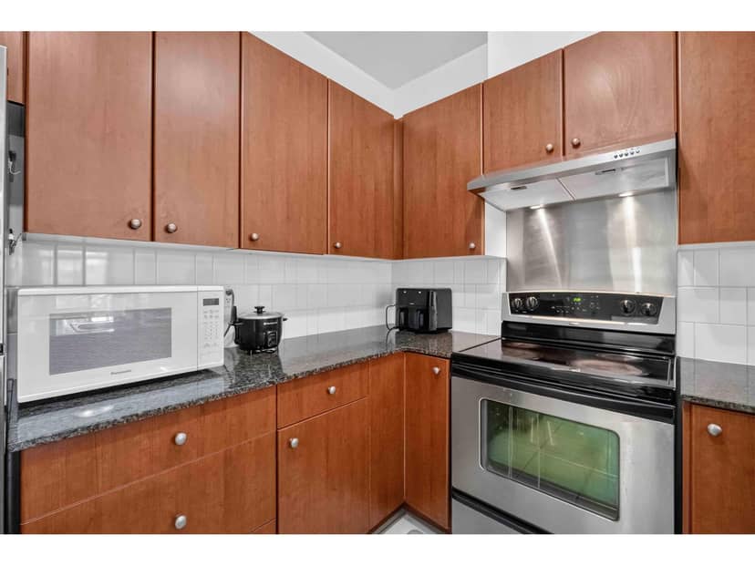 312 15380 102A AVENUE, Surrey, photo 7