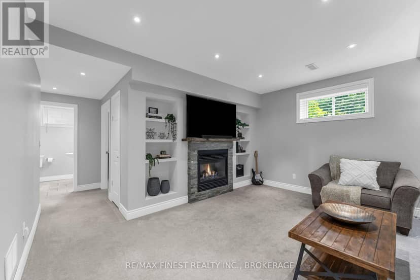 1309 Andersen Drive — photo 37 of 40