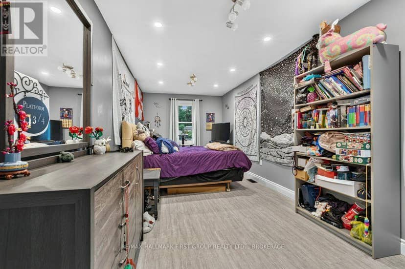 20 Drennan Street — photo 19 of 40
