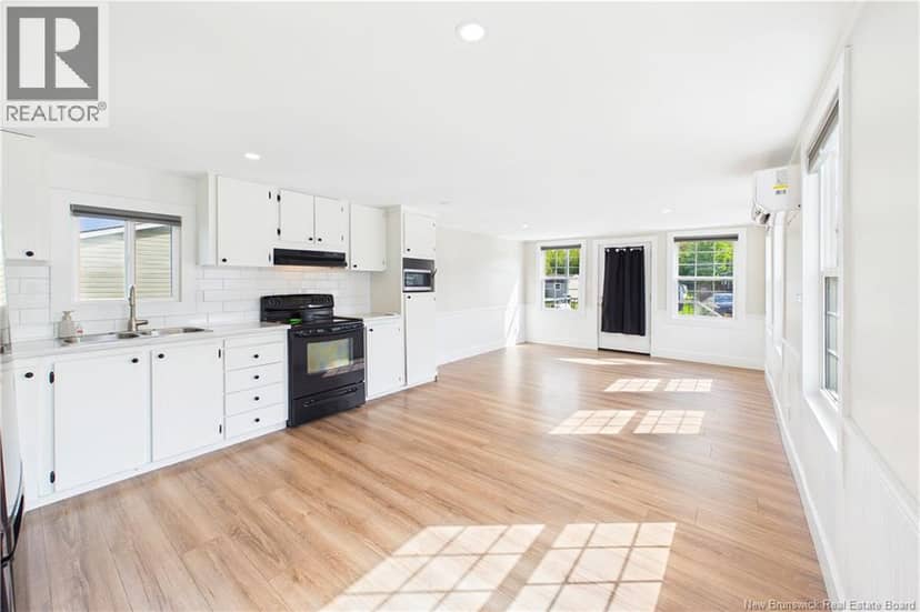 23 River East Drive — photo 9 of 39
