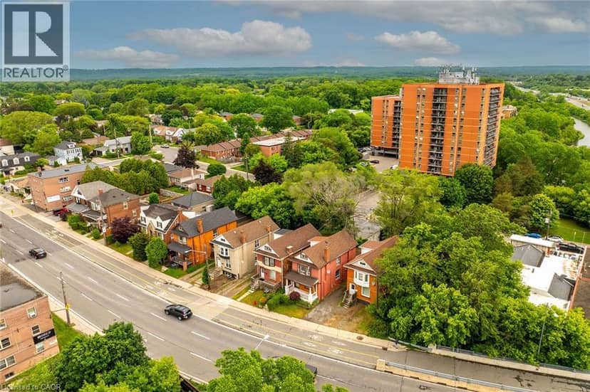 738 KING Street W, Hamilton, photo 3