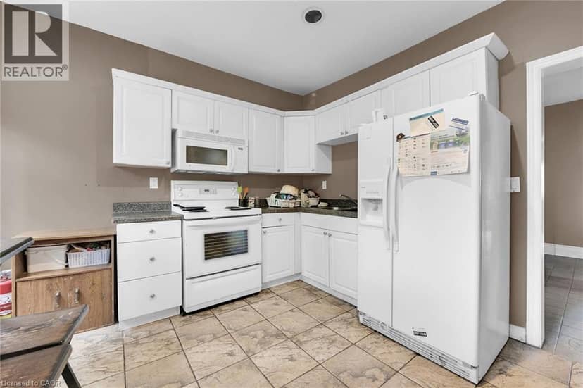 738 KING Street W, Hamilton, photo 8