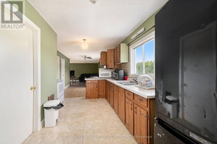 9628 Hwy 509 — photo 15 of 27