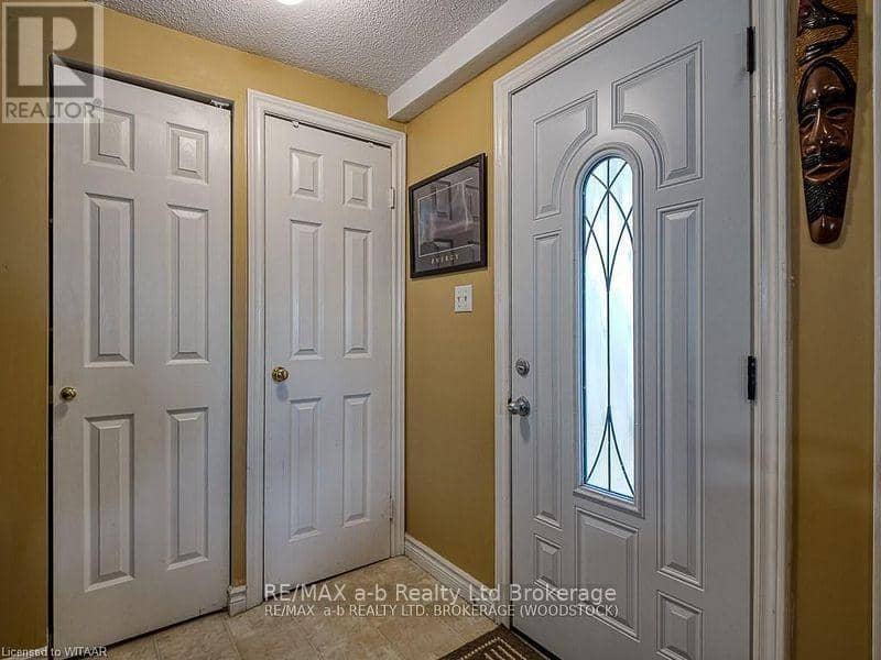 596101 Highway 59 18 Tropicana Crescent, East Zorra-Tavistock, photo 3