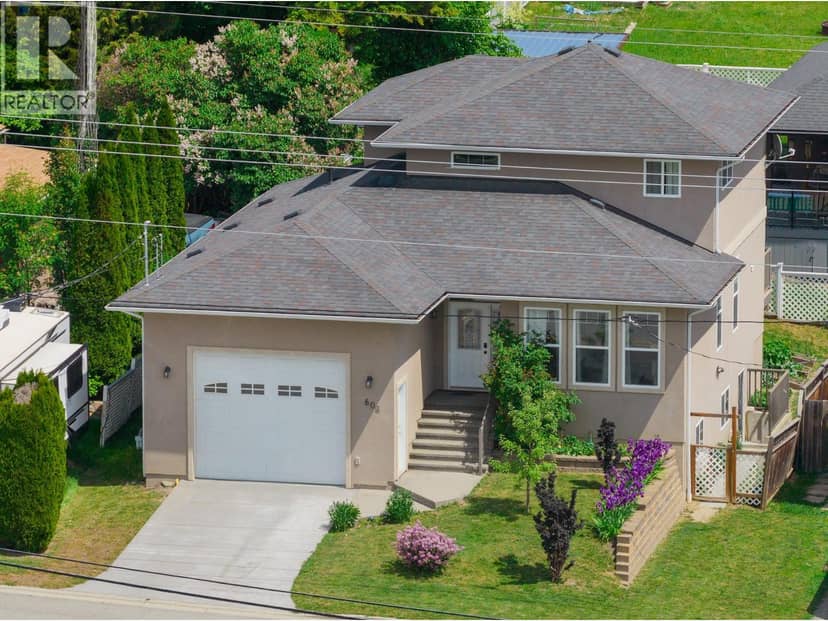 608 16TH  N Avenue, Creston