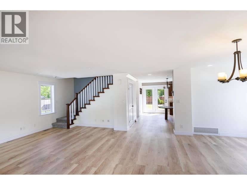 3561 COTTONWOOD CRESCENT, Terrace, photo 2