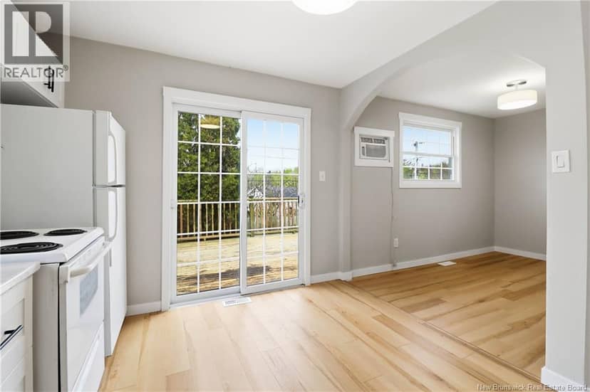 66 Braeburn Crescent — photo 9 of 37