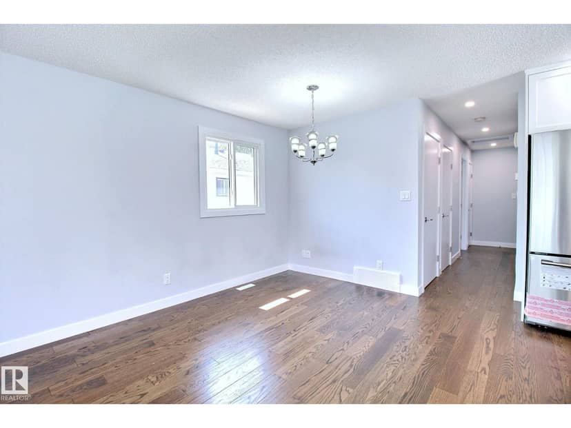 14732 32 ST NW — photo 9 of 37