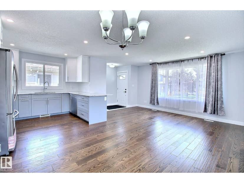 14732 32 ST NW — photo 19 of 37
