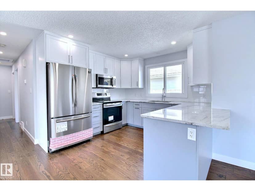 14732 32 ST NW — photo 10 of 37