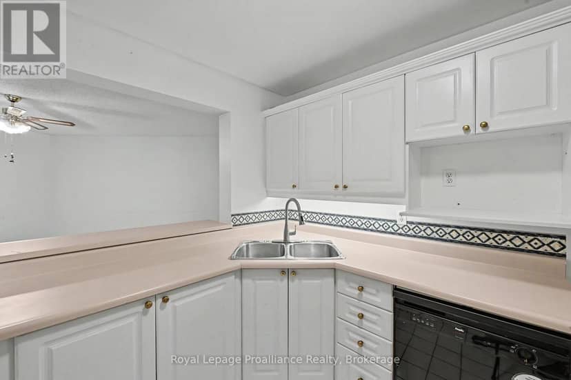 201 - 245 Elgin Street W — photo 7 of 22