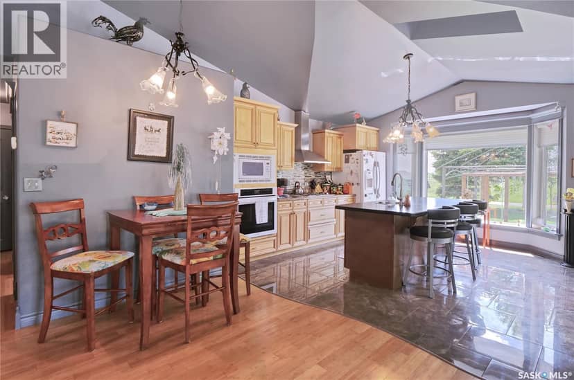 105 Sargent CRESCENT — photo 10 of 40