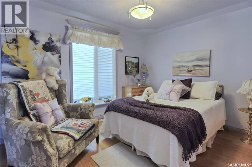 105 Sargent CRESCENT — photo 17 of 40