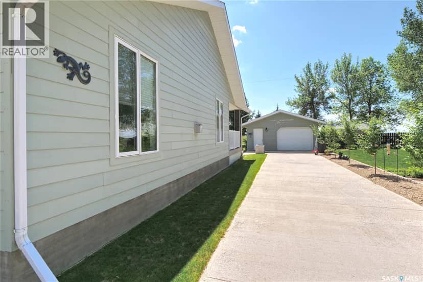 105 Sargent CRESCENT — photo 33 of 40