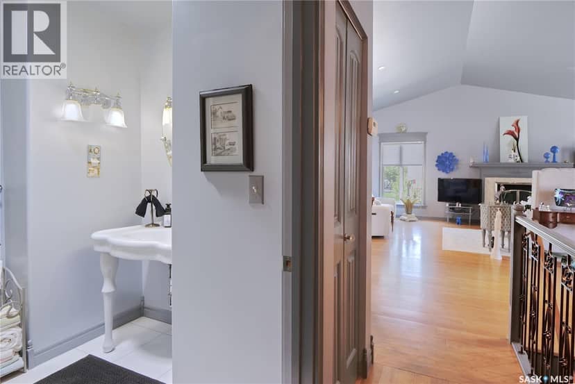 105 Sargent CRESCENT — photo 14 of 40