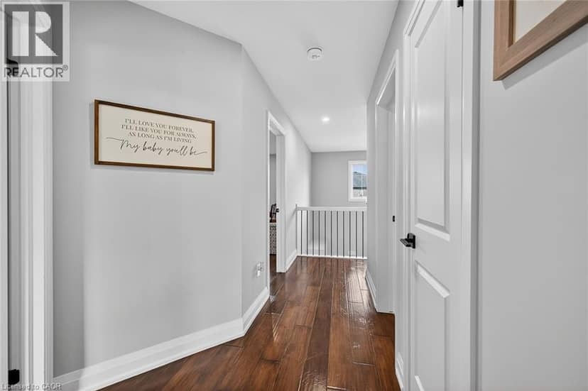 10 AMBER Street — photo 29 of 40