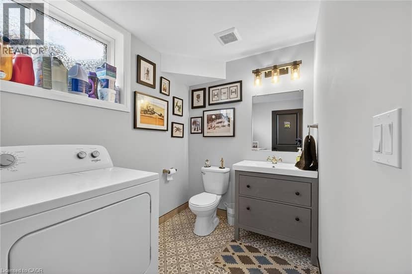10 AMBER Street — photo 36 of 40