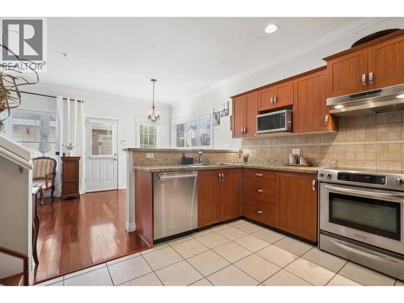 210 3000 RIVERBEND DRIVE, Coquitlam, photo 5