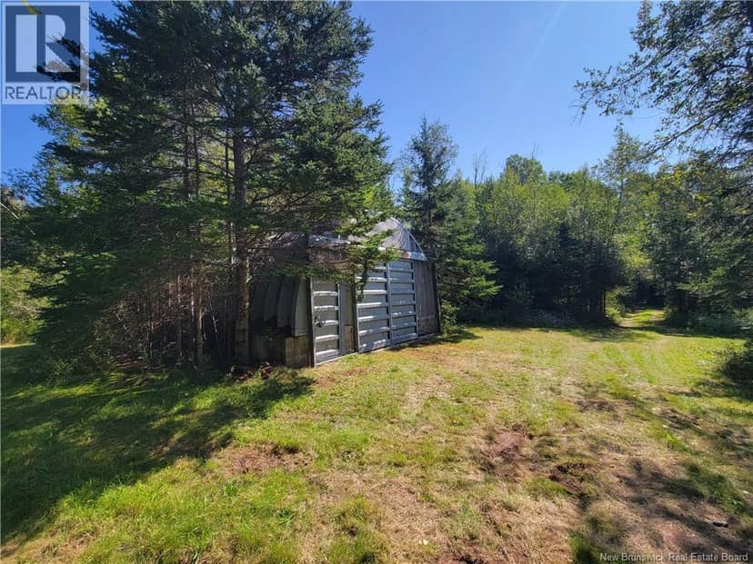 Lakefield Road — photo 11 of 19