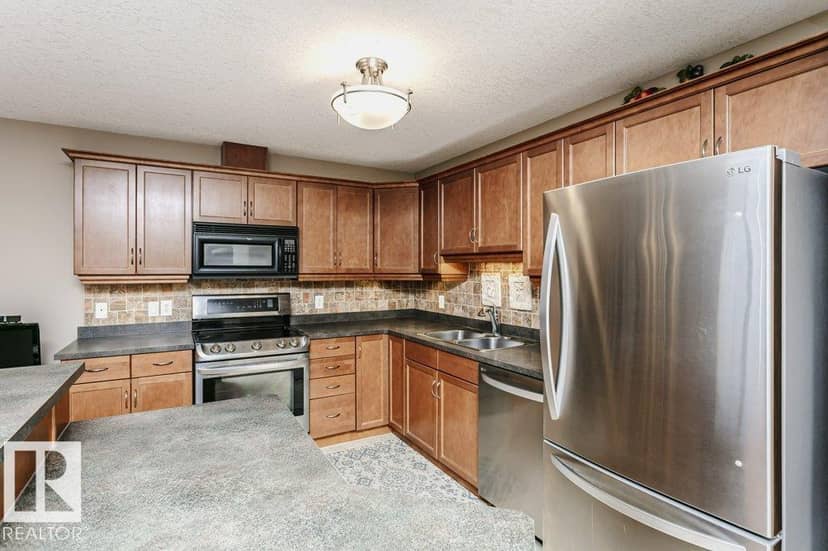 #318 78A McKenney Av — photo 16 of 40