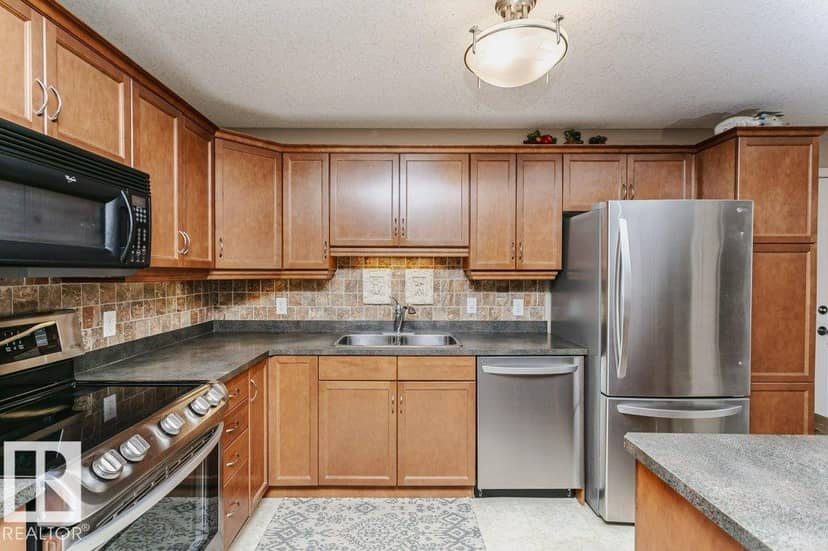 #318 78A McKenney Av — photo 17 of 40
