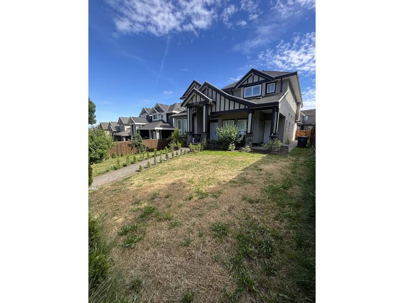 15058 72ND AVENUE, Surrey, photo 2