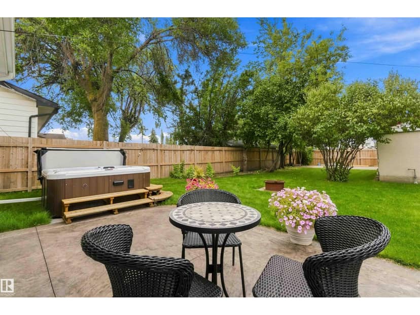 11840 St Albert Tr NW, Edmonton, photo 4