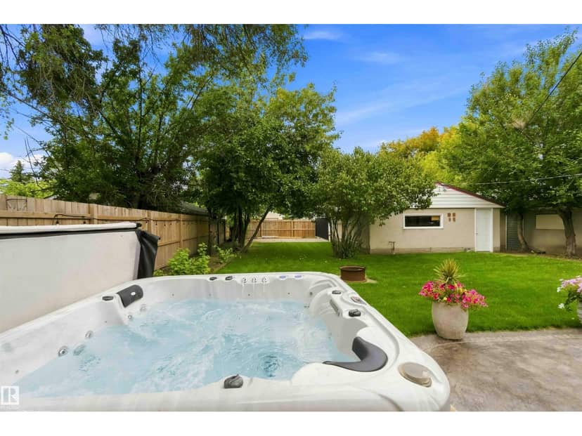 11840 St Albert Tr NW, Edmonton, photo 3