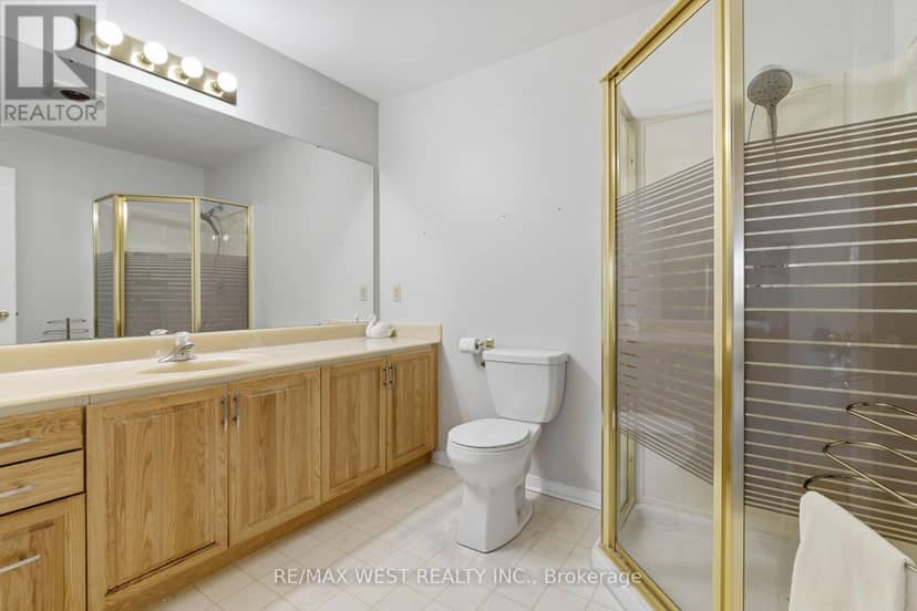205C - 1099 Clonsilla Avenue — photo 6 of 9